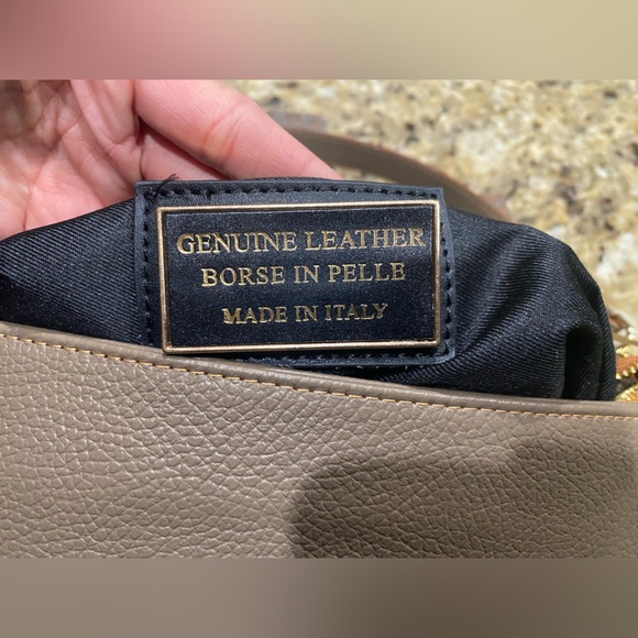 Made In Italy East West Beige Soft Leather Crossbody Bag- Purchased In Italy - Picture 11 of 16